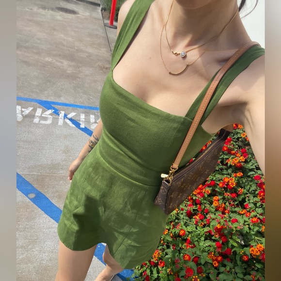 Reformation Dresses & Skirts - Reformation linen green mini dress